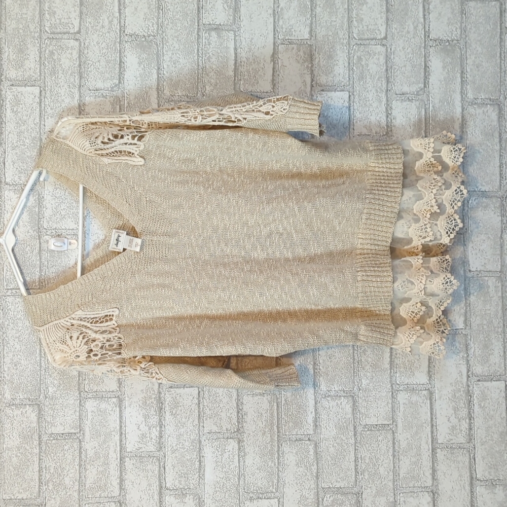 Daytrip Cream V-Neck Sweater with Crochet Details